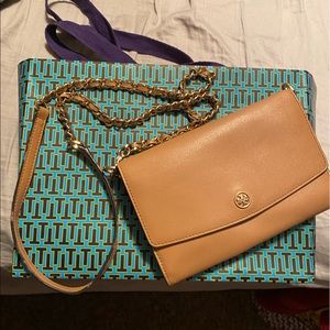 Tory Burch Robinson Chain Wallet